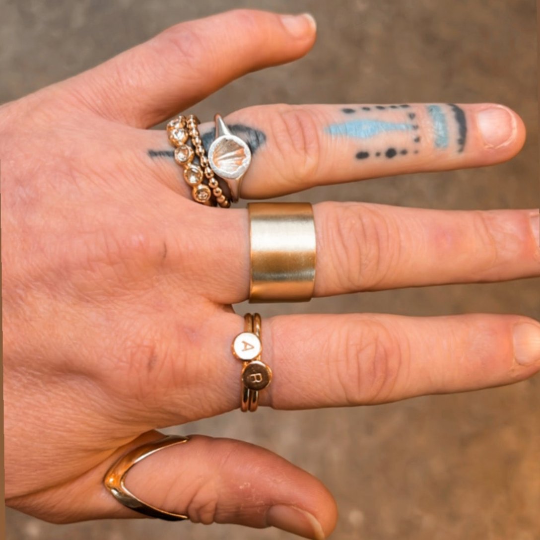 Wide 18ct Gold Cigar Ring