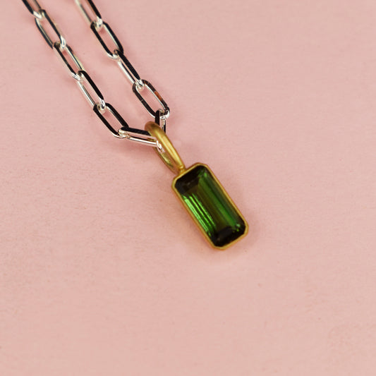 18ct Gold Set Green Tourmaline Pendant