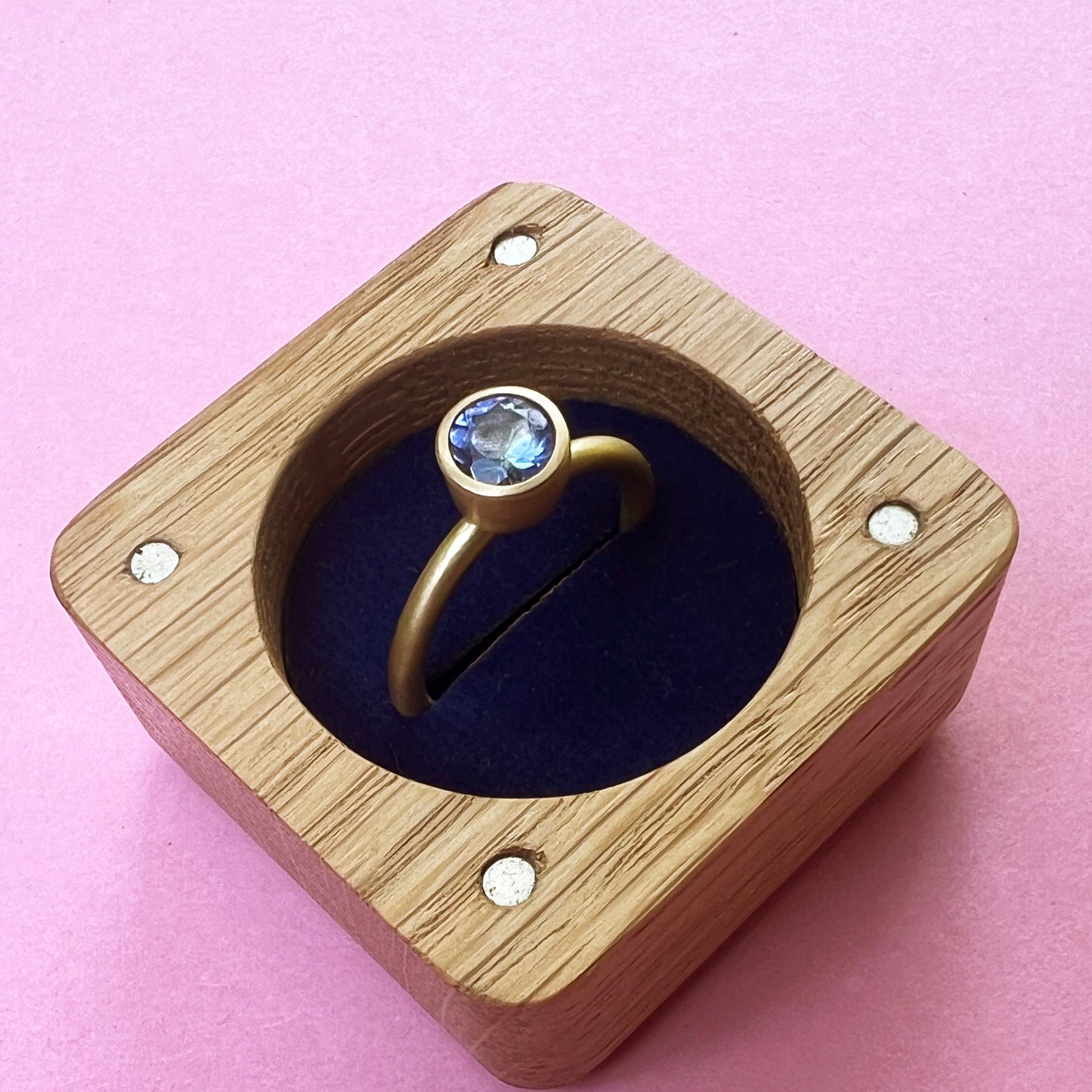 Tanzanite 18ct Gold Ring