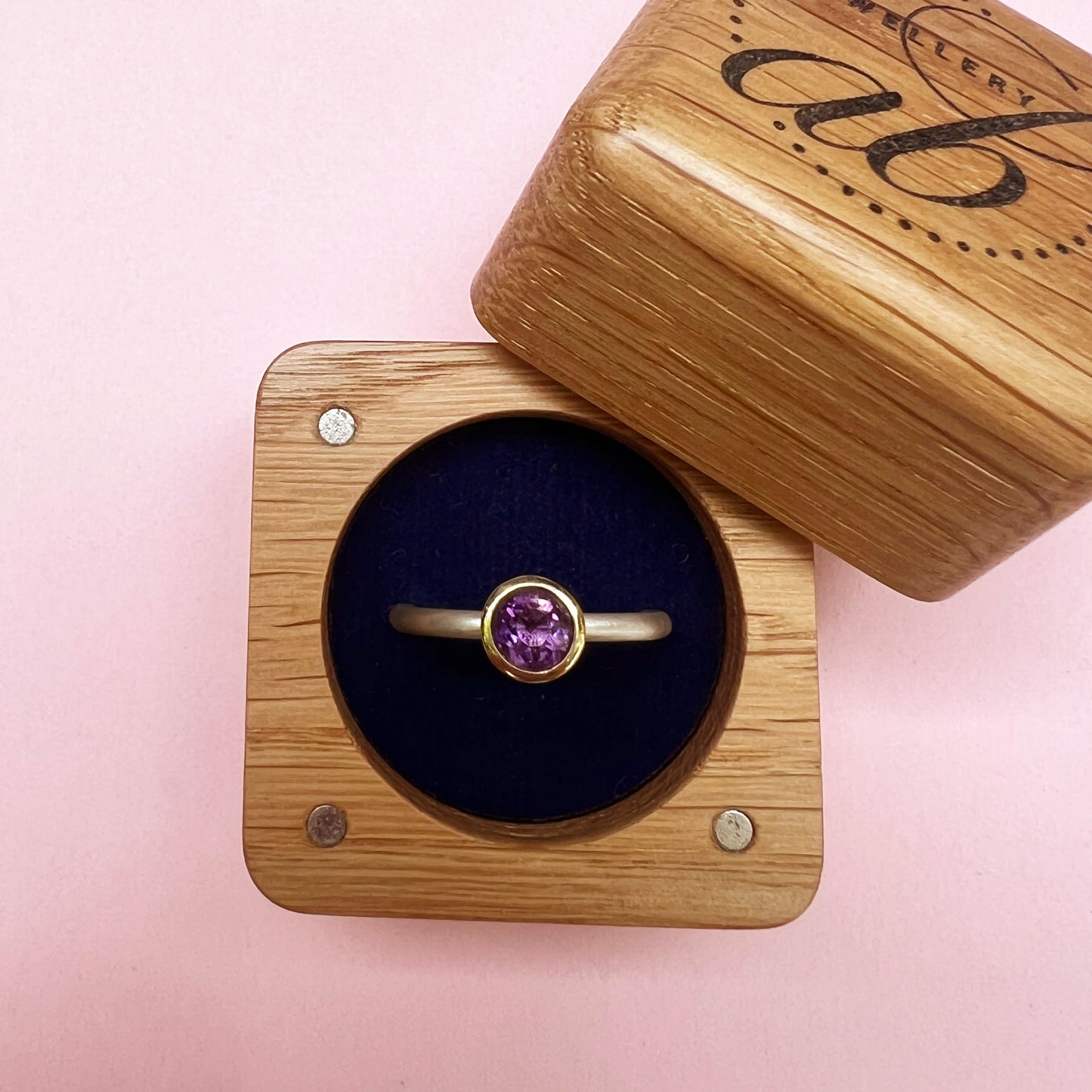18ct Gold Set Amethyst Ring