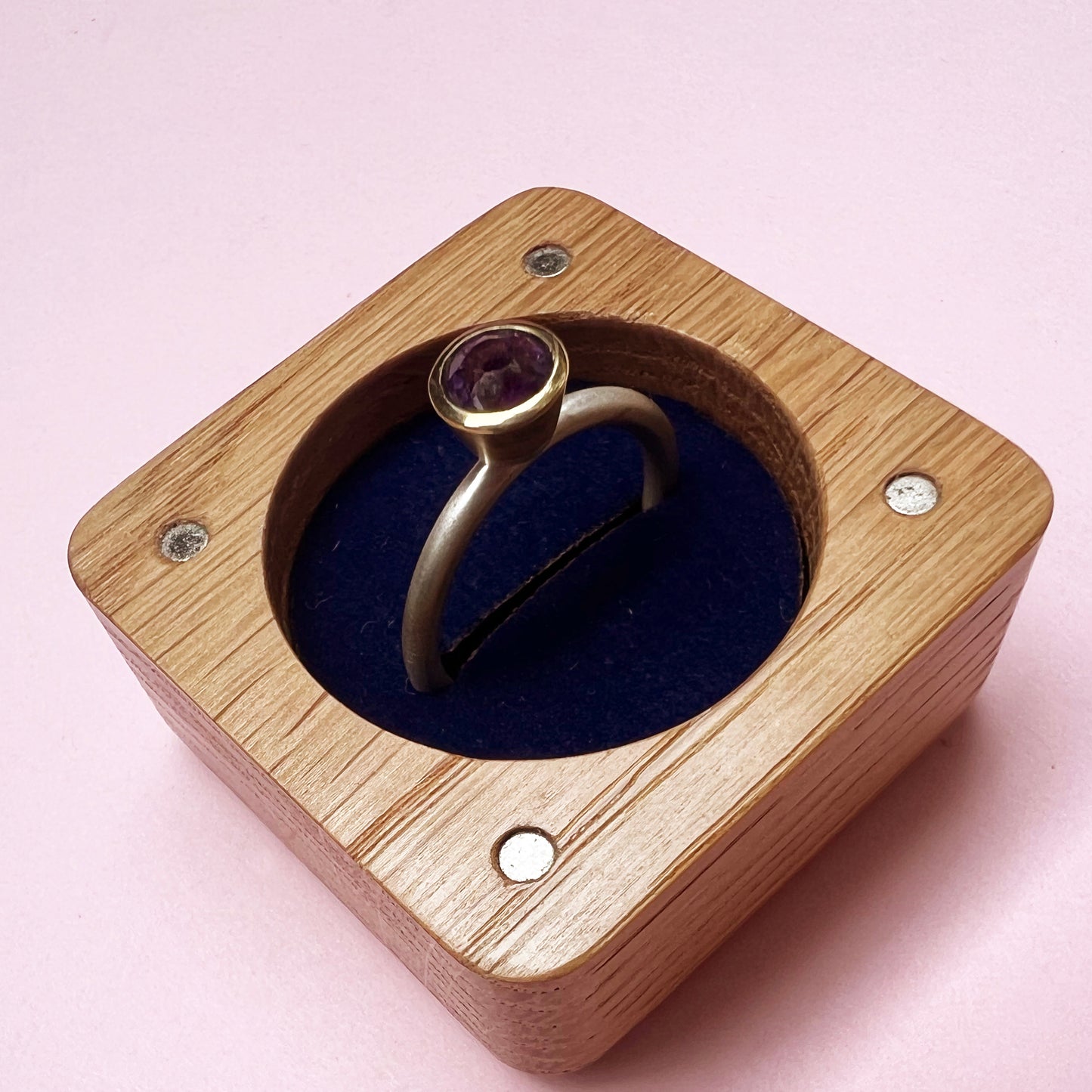 18ct Gold Set Amethyst Ring