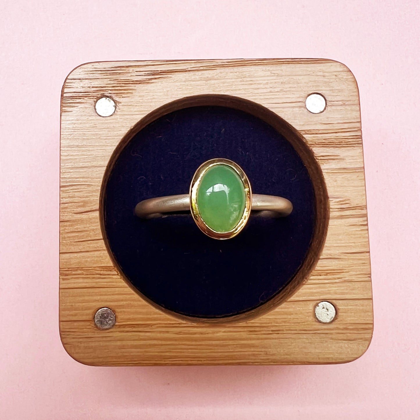 18ct Gold Set Chrysoprase Ring