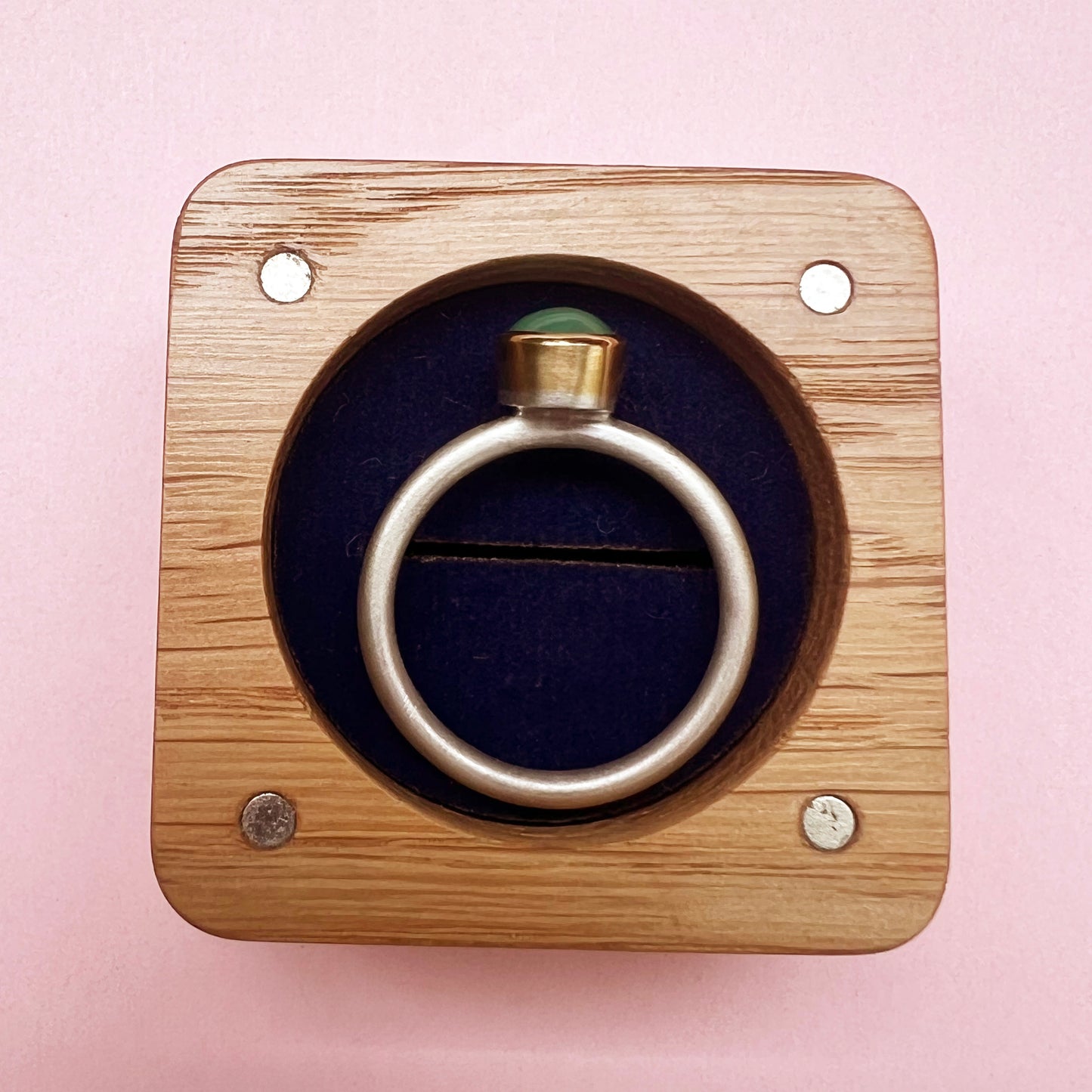 18ct Gold Set Chrysoprase Ring