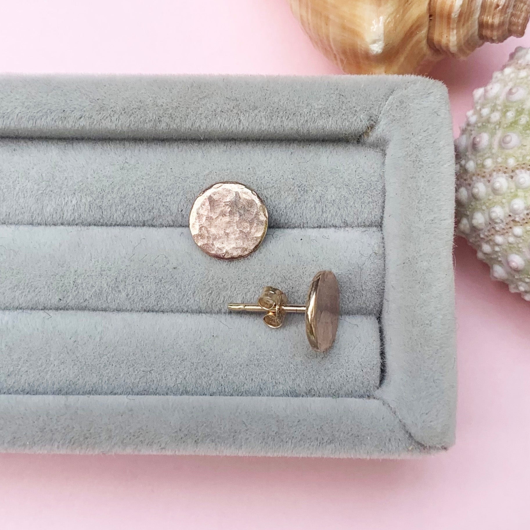 polished 9ct yellow gold studs, ripple studs, yellow gold earrings, 9ct yellow gold earrings, 9ct yellow gold polished ripple stud earrings, 9ct yellow gold studs, gold earrings, simple earrings