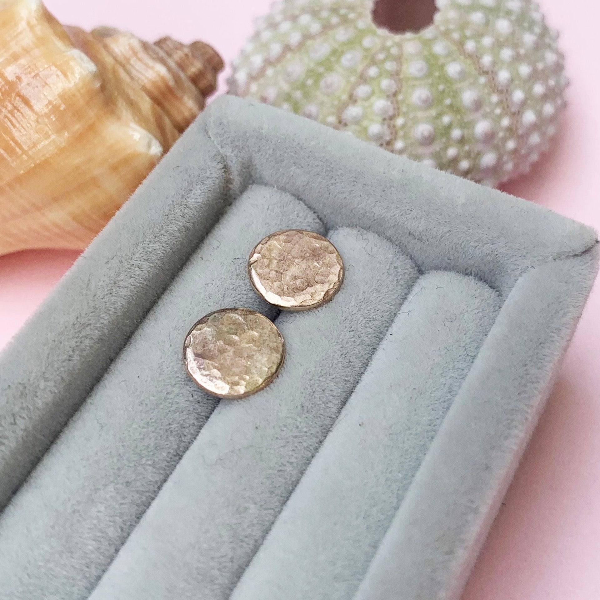 polished 9ct yellow gold studs, ripple studs, yellow gold earrings, 9ct yellow gold earrings, 9ct yellow gold polished ripple stud earrings, 9ct yellow gold studs, gold earrings, simple earrings