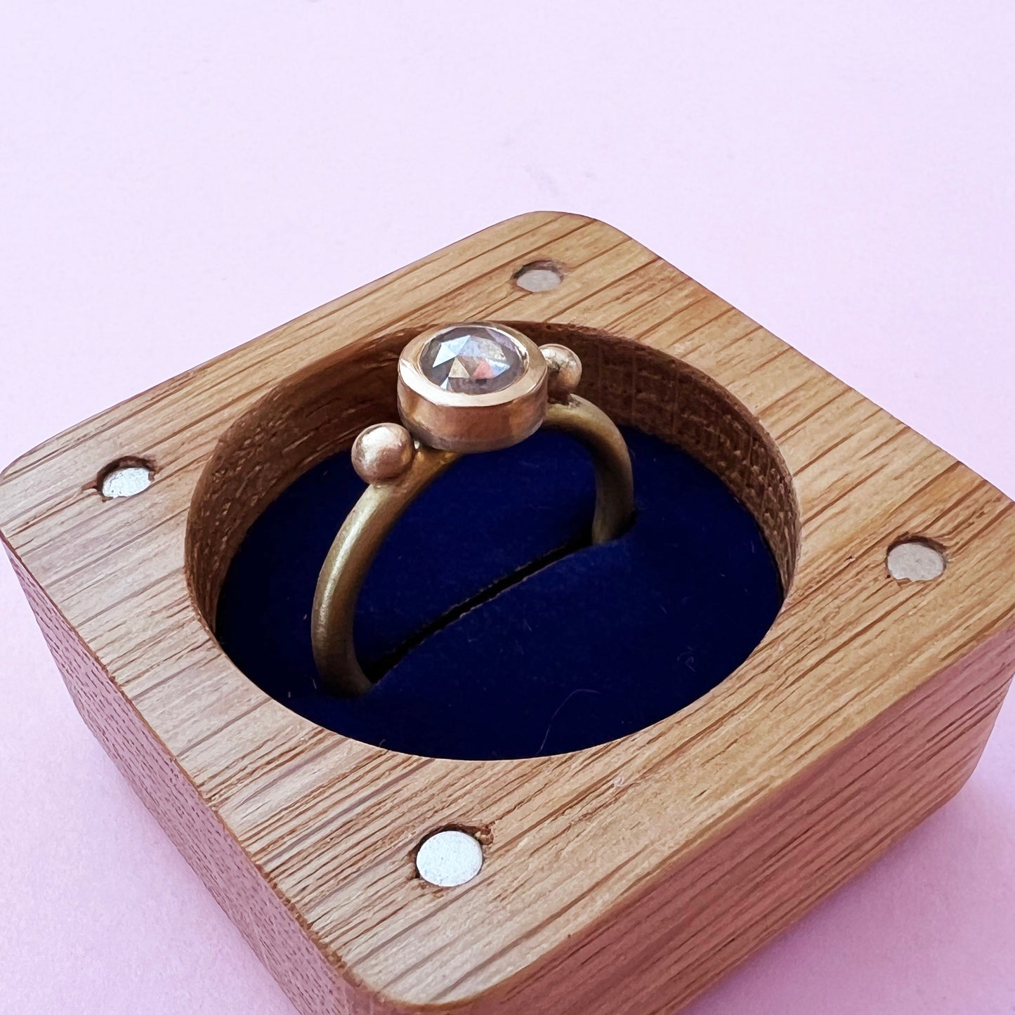 22ct & 18ct Gold Grey Diamond Ring