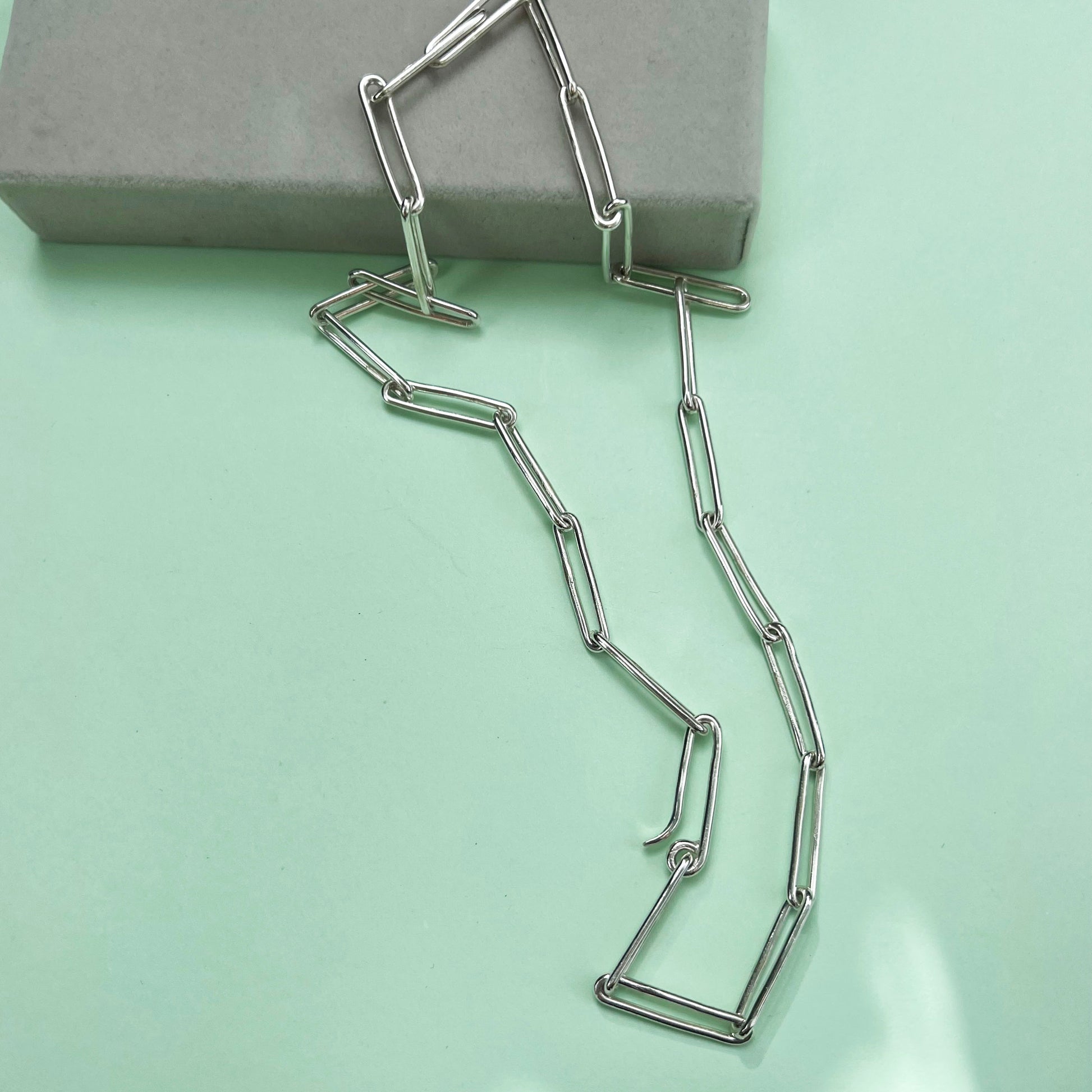 Chunky polished paperclip chain, Paperclip chain, LFW, London fashion week, London fashion week jewellery, polished silver paperclip chain, recycled silver, recycled silver paperclip chain