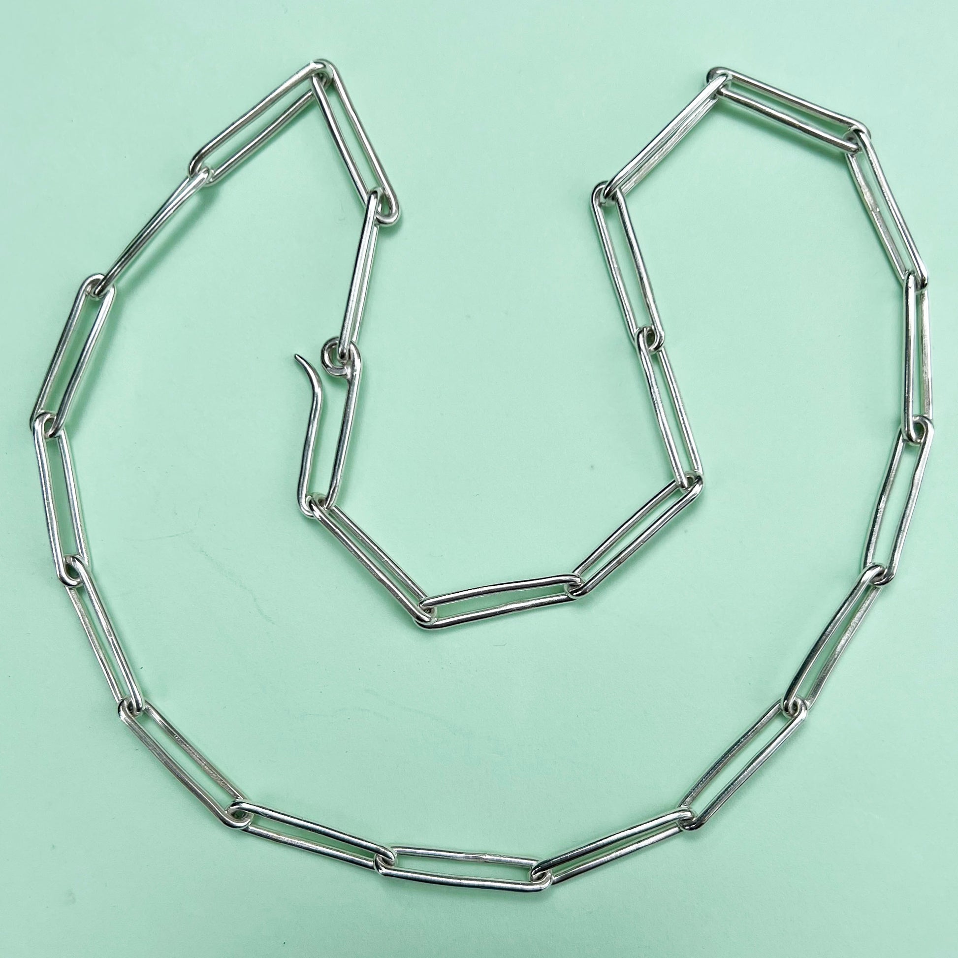 Chunky polished paperclip chain, Paperclip chain, LFW, London fashion week, London fashion week jewellery, polished silver paperclip chain, recycled silver, recycled silver paperclip chain