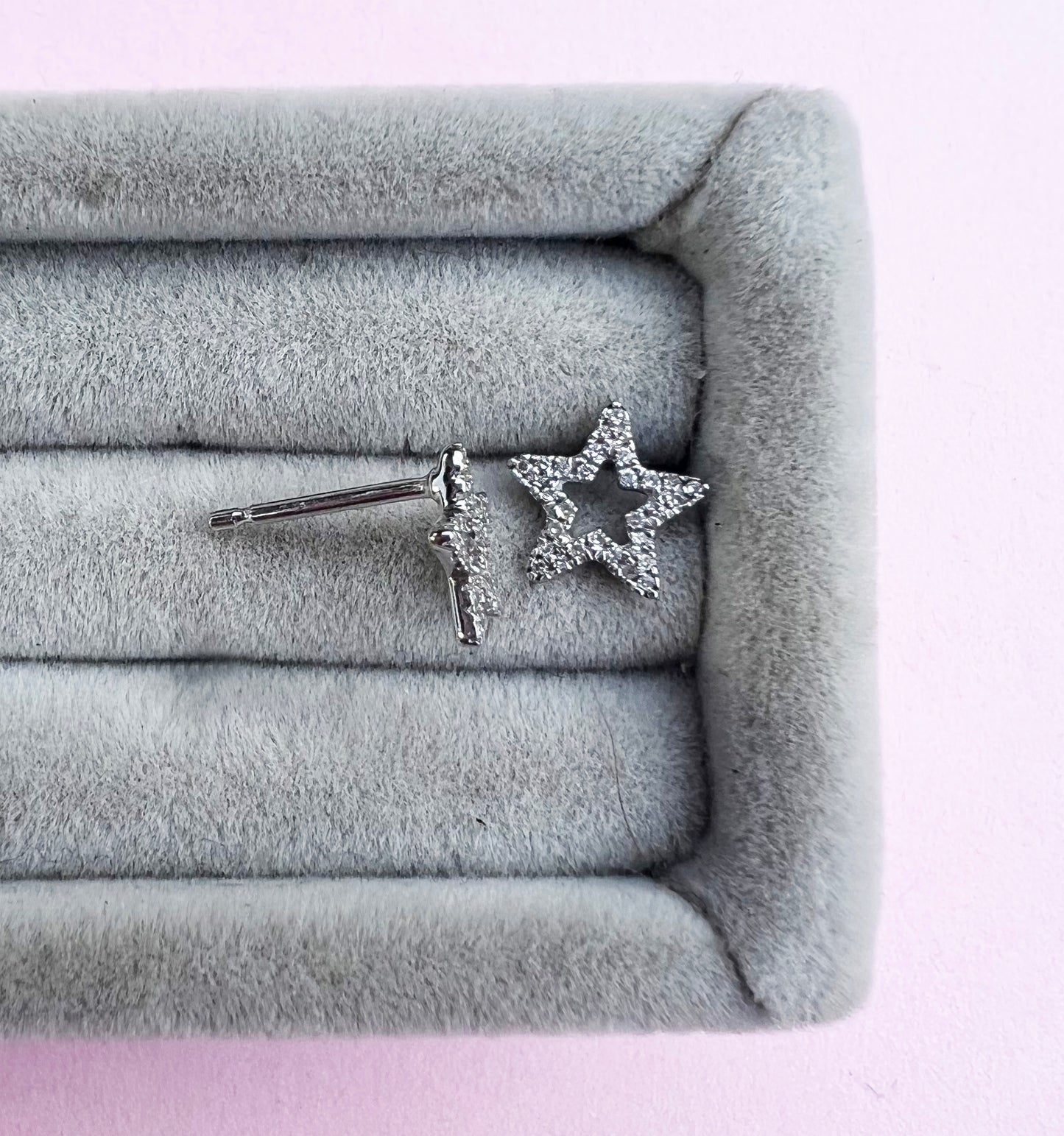 Delicate 9ct White Gold Diamond Star studs