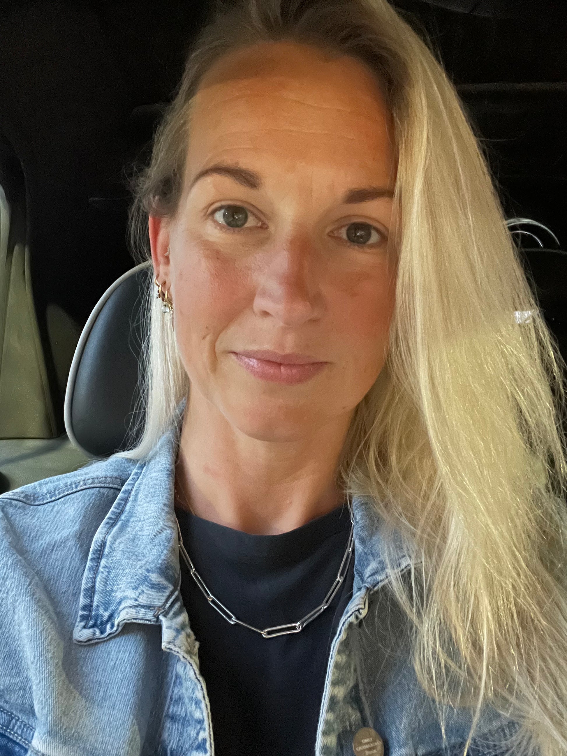 Chunky polished paperclip chain, Paperclip chain, LFW, London fashion week, London fashion week jewellery, polished silver paperclip chain, recycled silver, recycled silver paperclip chain, polished 20 inch paperclip chain