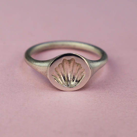 Clam Shell Signet Ring