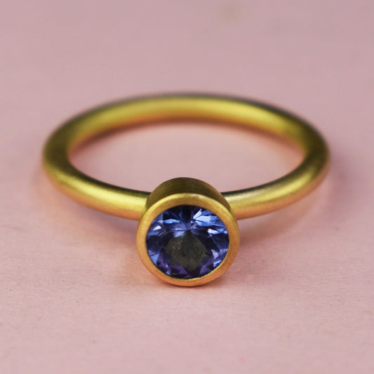 Tanzanite 18ct Gold Ring