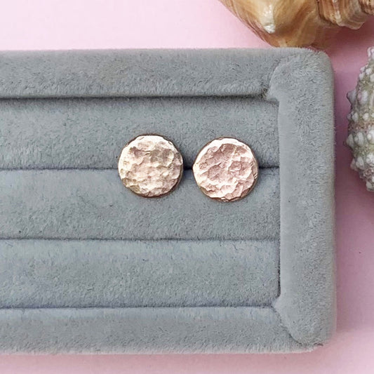 polished 9ct yellow gold studs, ripple studs, yellow gold earrings, 9ct yellow gold earrings, 9ct yellow gold polished ripple stud earrings, 9ct yellow gold studs, gold earrings, simple earrings